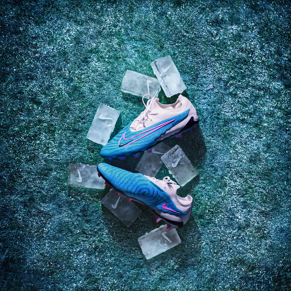 NIKE